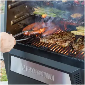 Masterbuilt MB20040220 Digital Charcoal Grill and Smoker, 560 sq