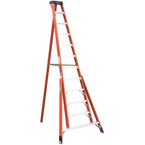 Werner FTP6212 12 ft. Fiberglass Tripod Step Ladder (16 ft. Reach Height), 300 lbs. Load Capacity Type IA Duty Rating