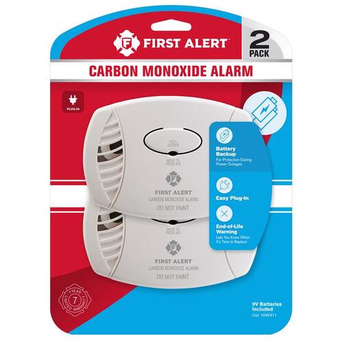 First Alert 1042411 Carbon Monoxide Detector Plug-In w/Battery Back-up Electrochemical