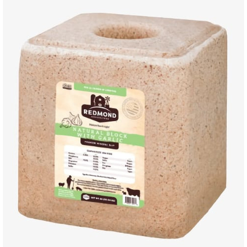 Redmond Minerals, Inc / Trophy Rock 322718 Redmond Natural Block With Garlic - 44 lb