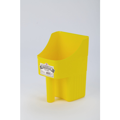 AMERICAN DISTRIBUTION & MFG CO 153867 Feed Scoop, Enclosed, Yellow Plastic, 3-Qts.