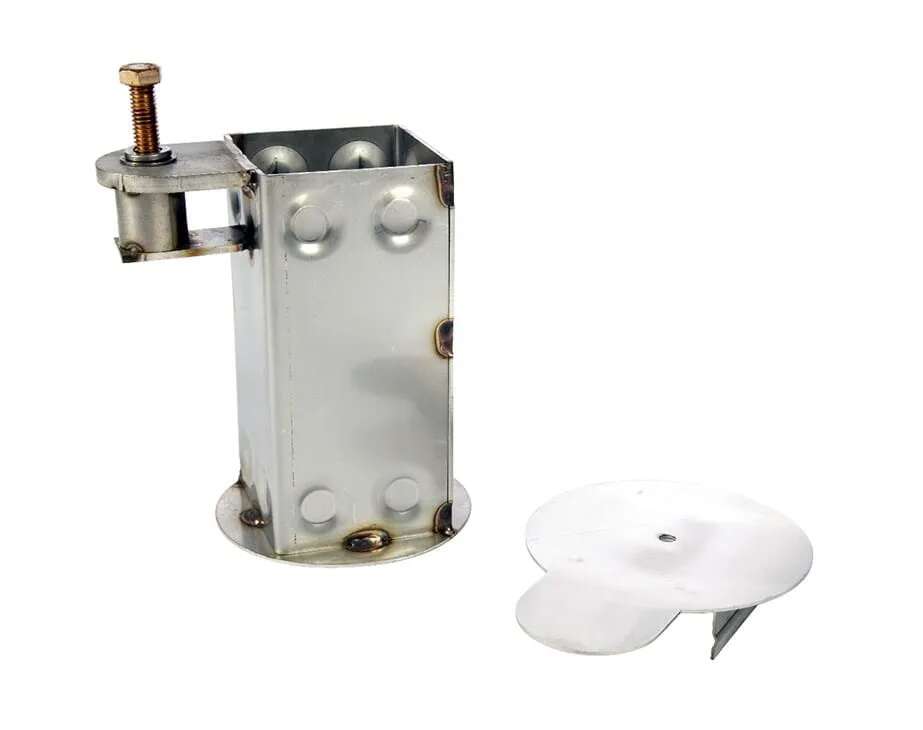 S.R. SMITH 300-6200L Locking Square Deck Anchor (Includes