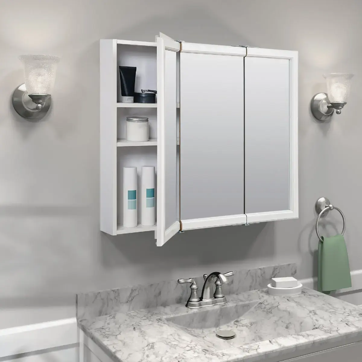 Whiteさま 専用 Zenith W30 Tri-View Medicine Cabinet 25.75