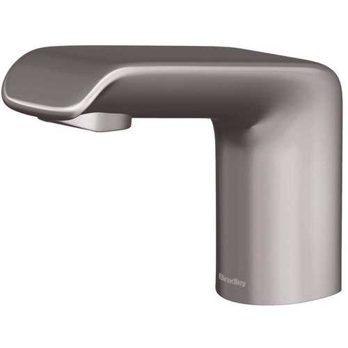 Linea Verge Faucet in Polished Chrome