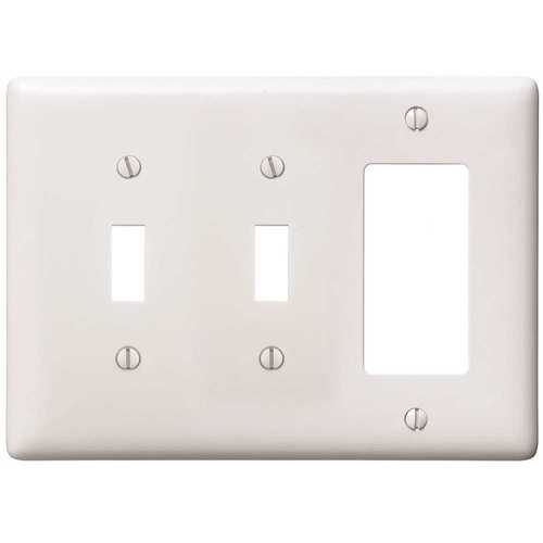 HUBBELL WIRING P226W 3-Gang White Toggle and Decorator Wall Plate