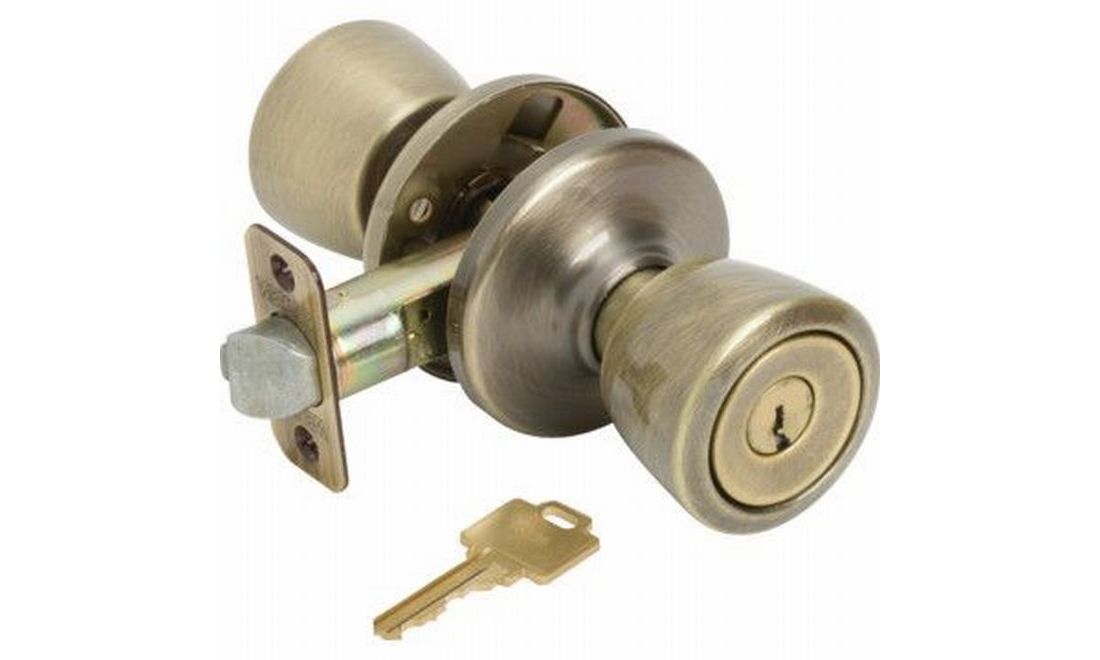 Weiser AC330C3 Carlisle Bright Brass Privacy Door Knobs 