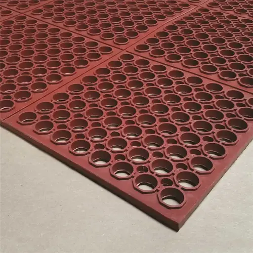 Cactus Mat Mfg. 3562836 TUFFDEK MAT W/HOLES RED 3X5