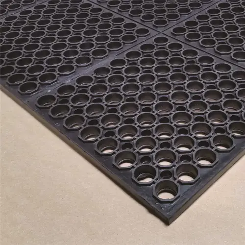 TUFFDEK MAT W/HOLES BLK 3X5